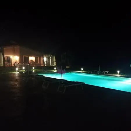 In Mit Privatem Pool Holiday home