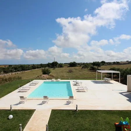 In Mit Privatem Pool Rosolini